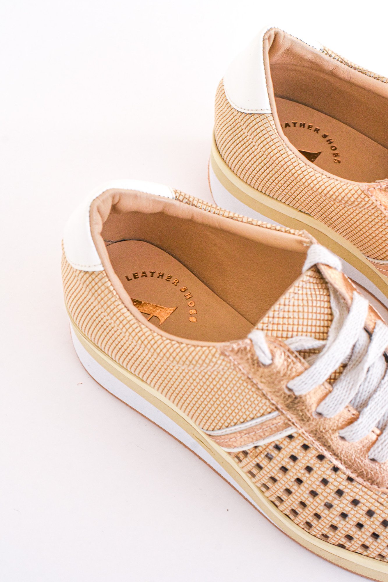 Classic sneaker