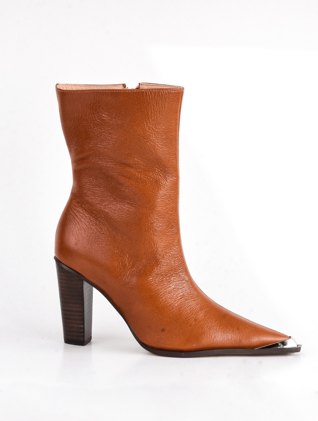 Bota Naomi