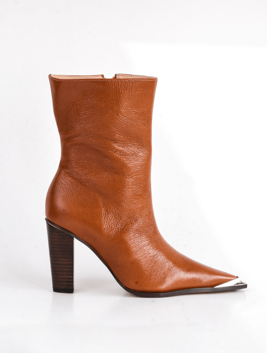 Bota Naomi
