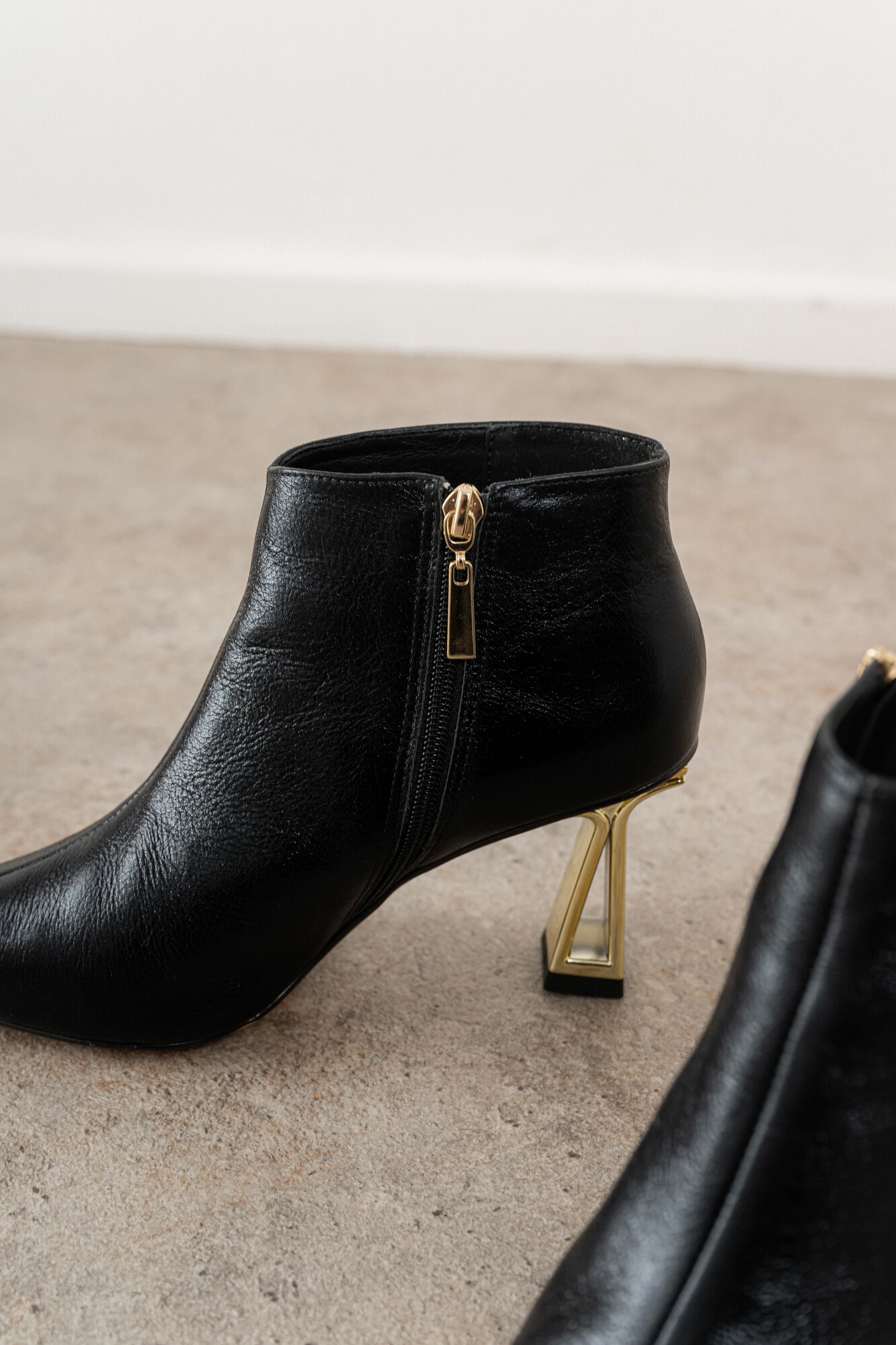 Bota Tania