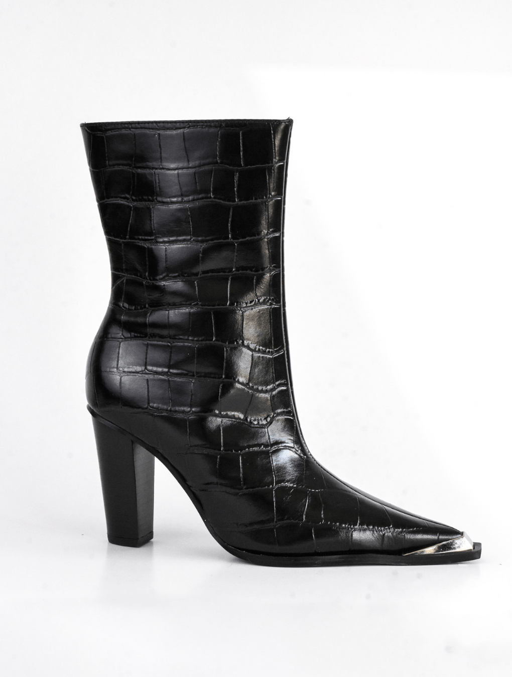 Bota Naomi