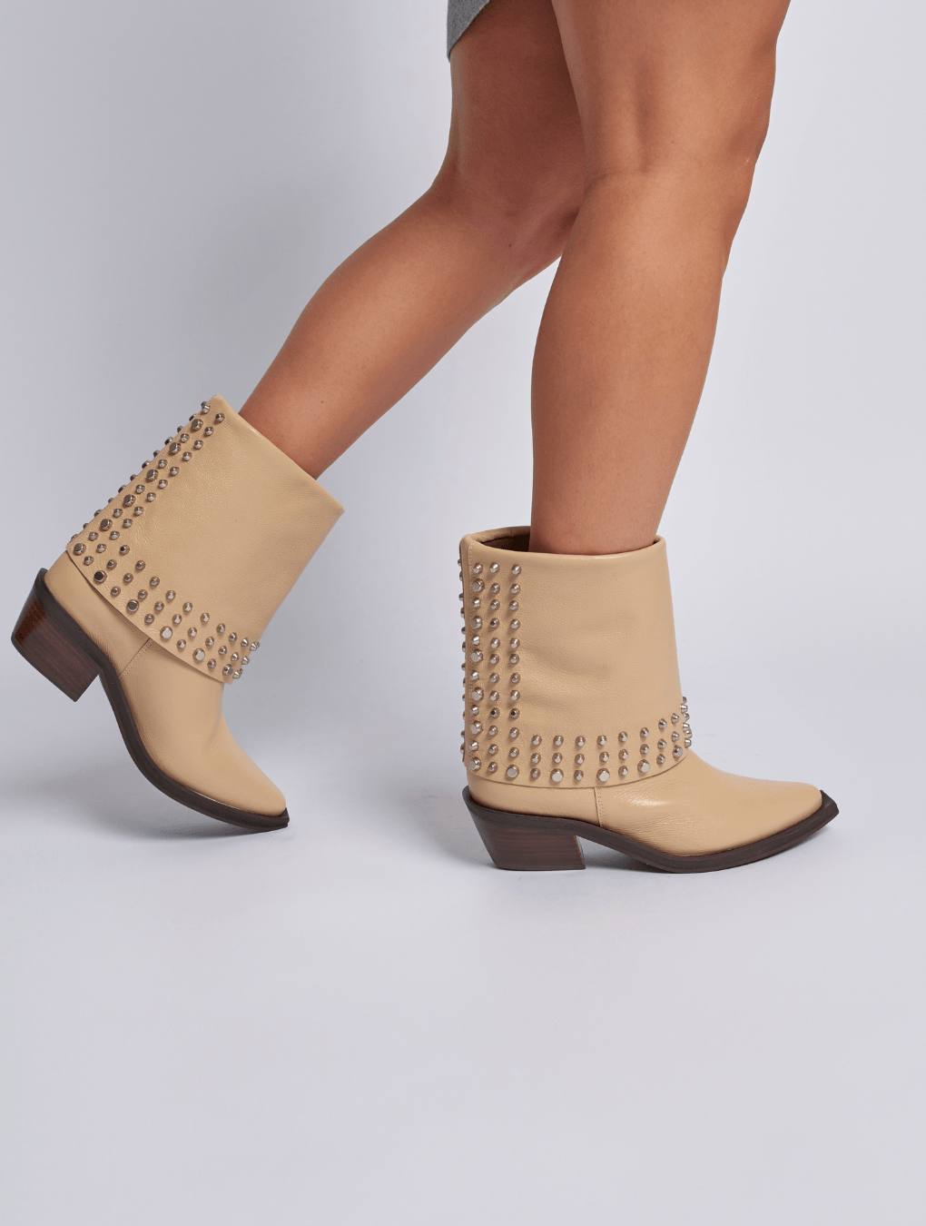 Bota Tachas