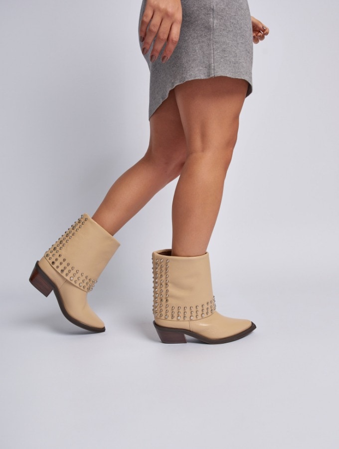 Bota Tachas