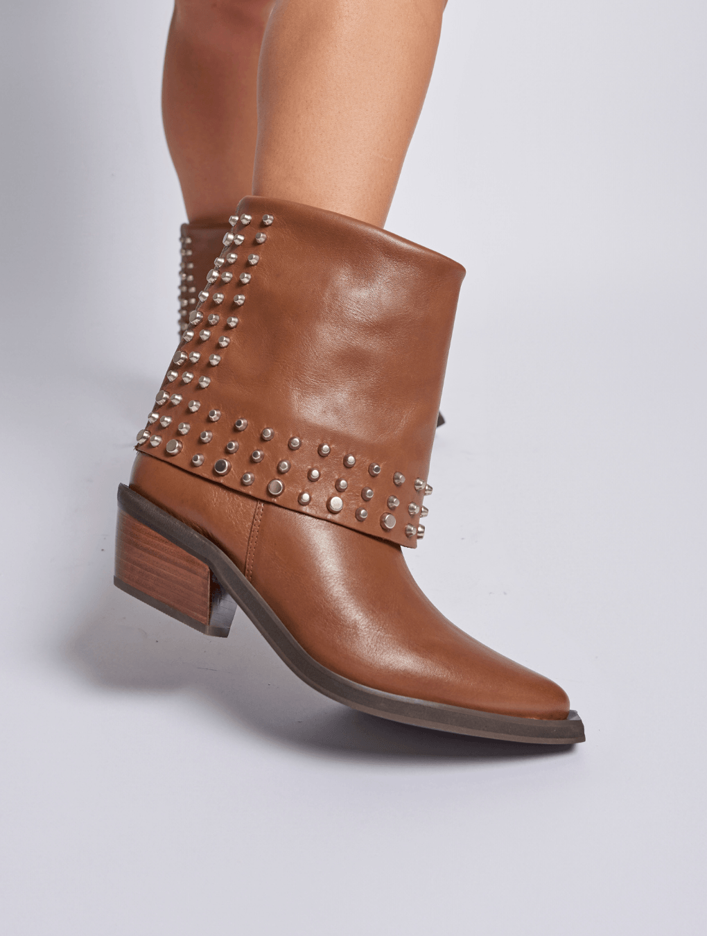 Bota Tachas