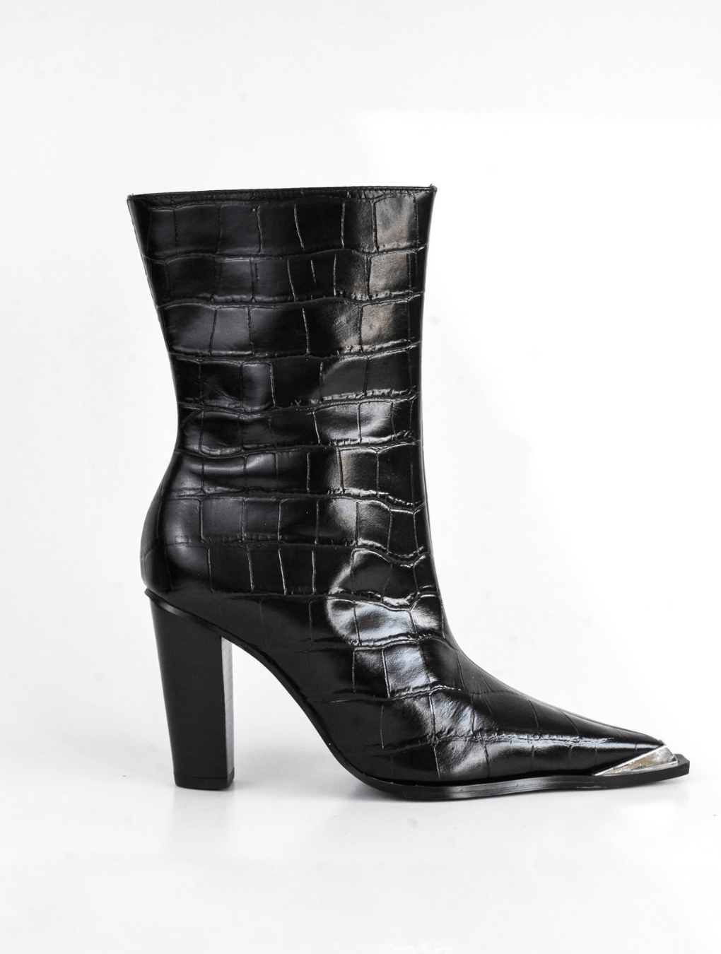 Bota Naomi