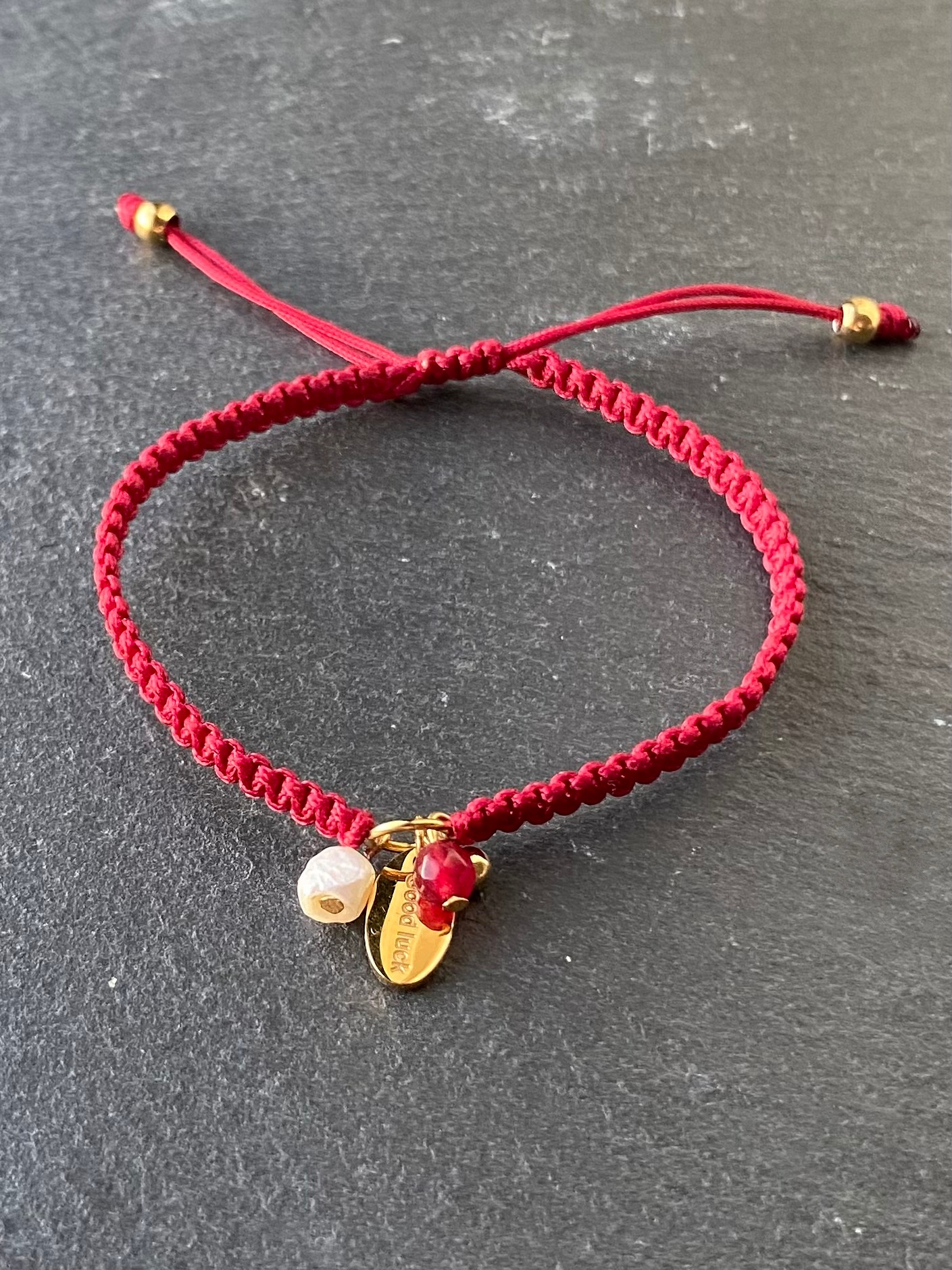 Pulsera GOOD LUCK tejida
