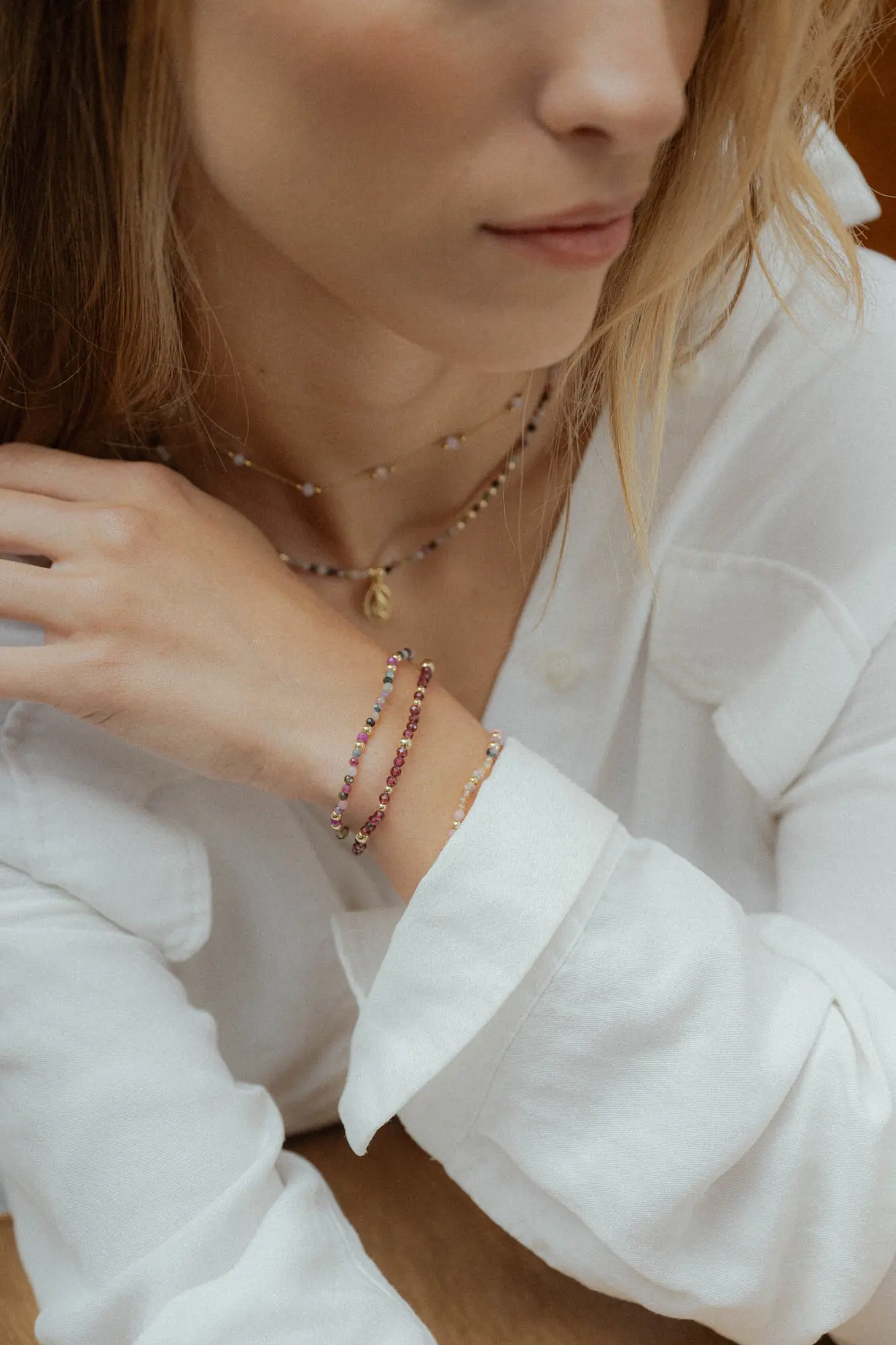 Pulsera IBIZA, Goldfilled con piedras naturales