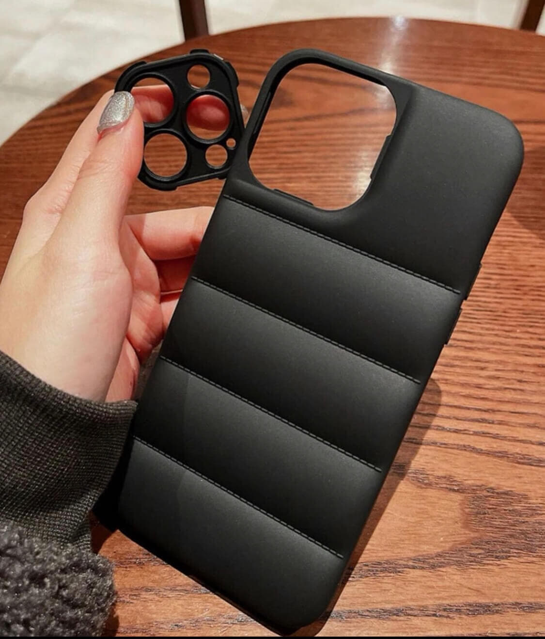 CASE PUFFY NEGRA IPHONE