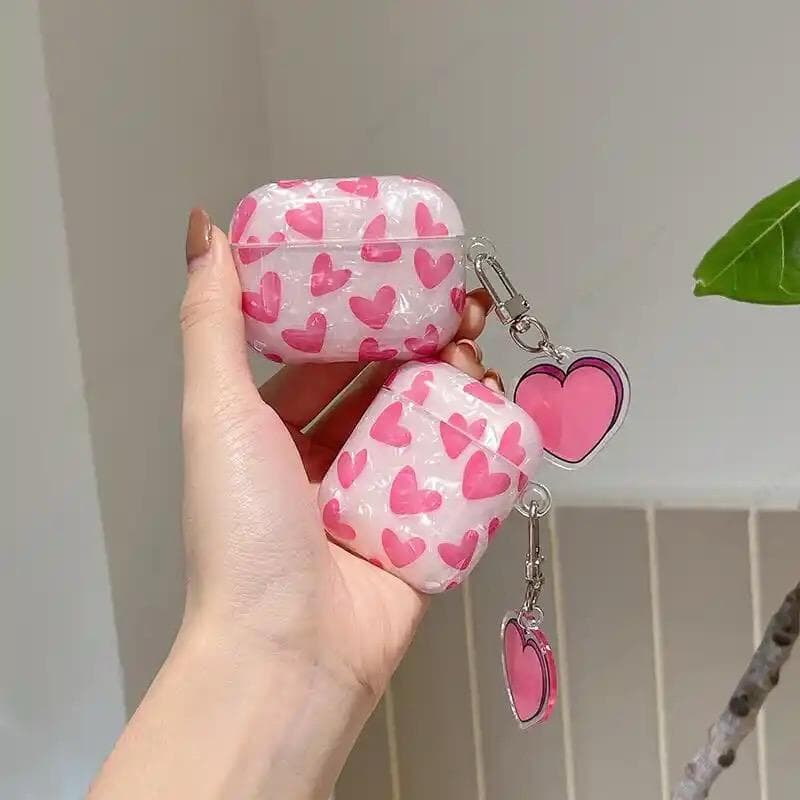 Case AirPods corazones estampados