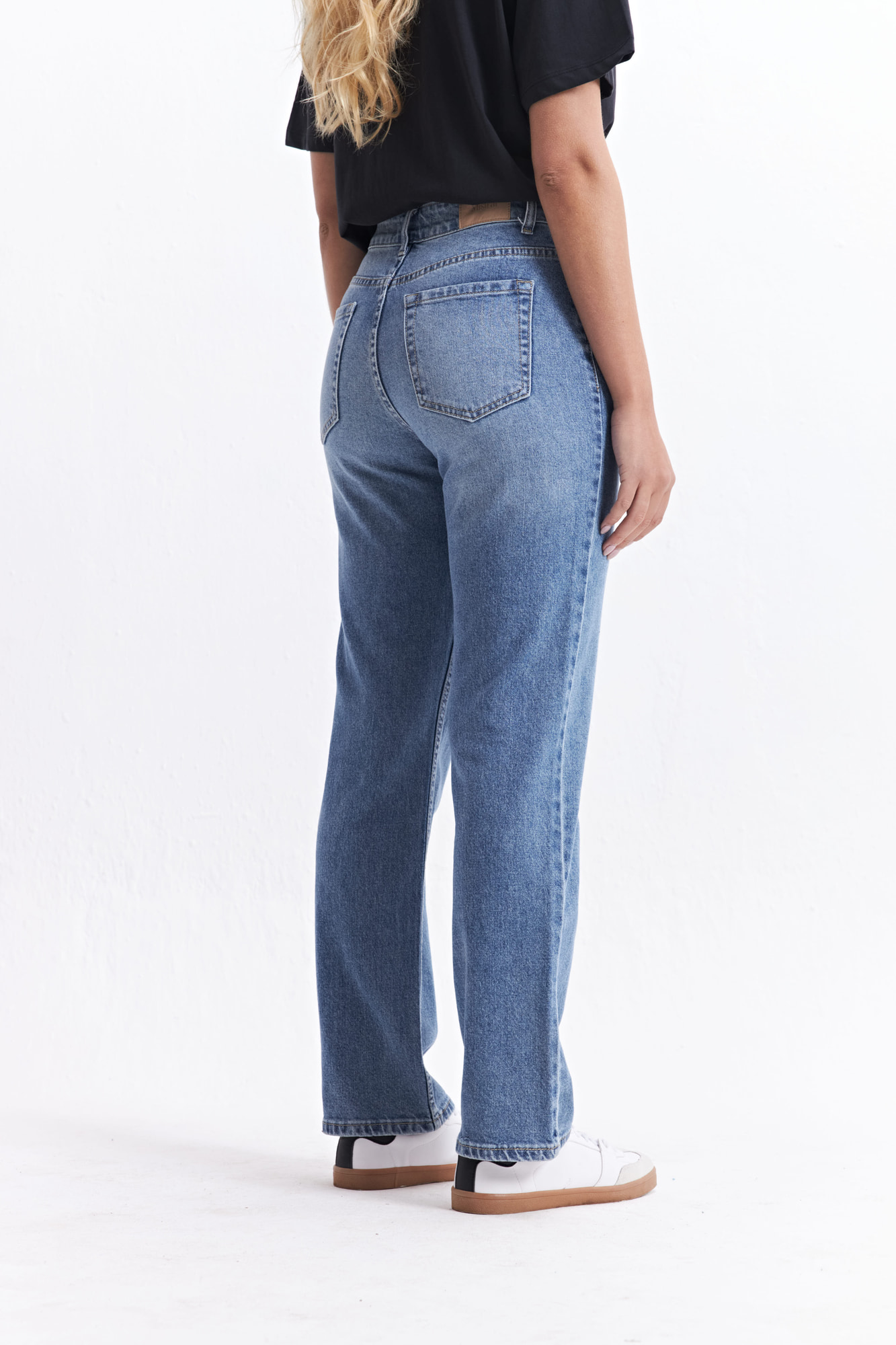 JEAN STRAIGHT RUE