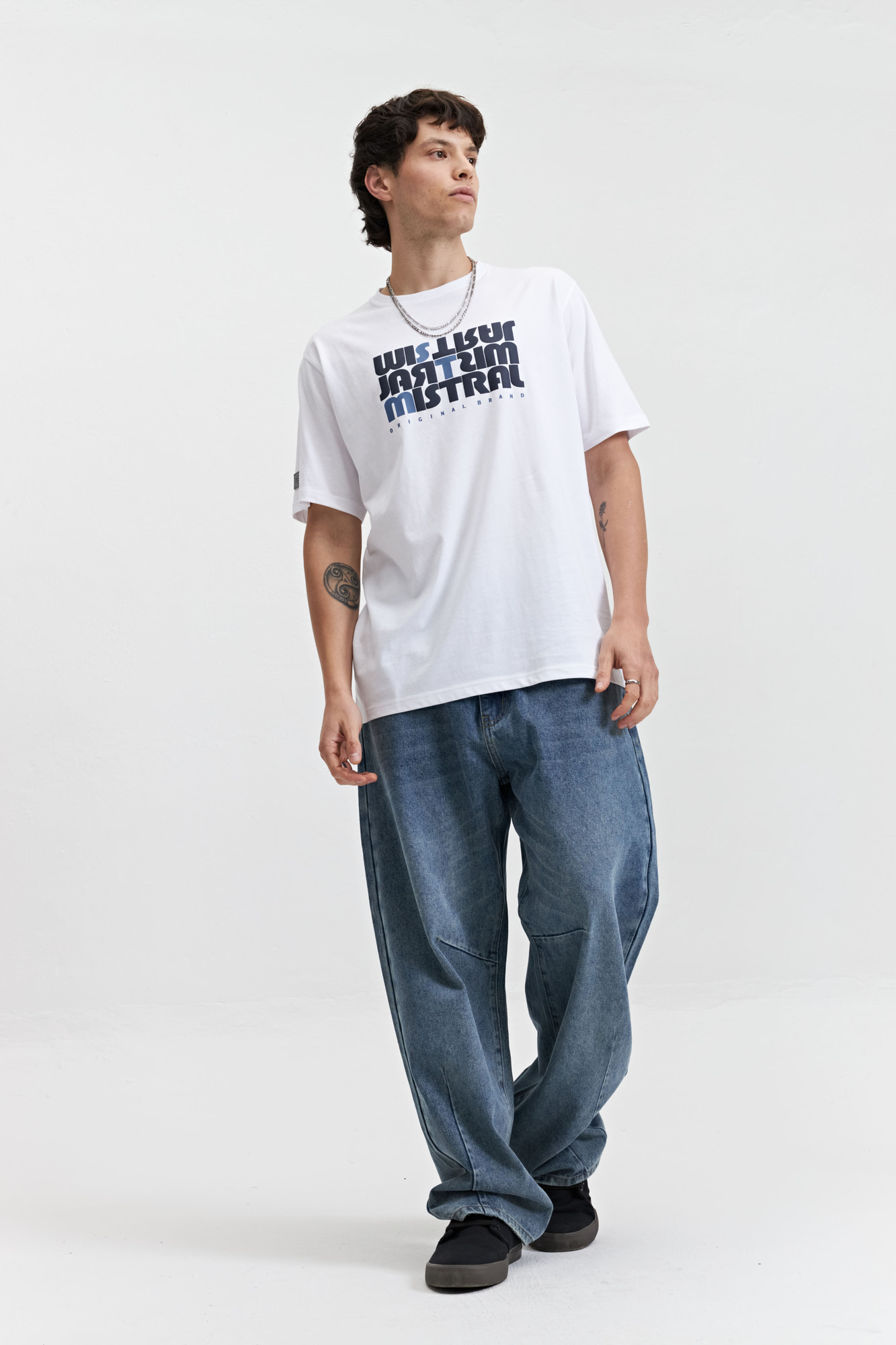 REMERA ARÓN