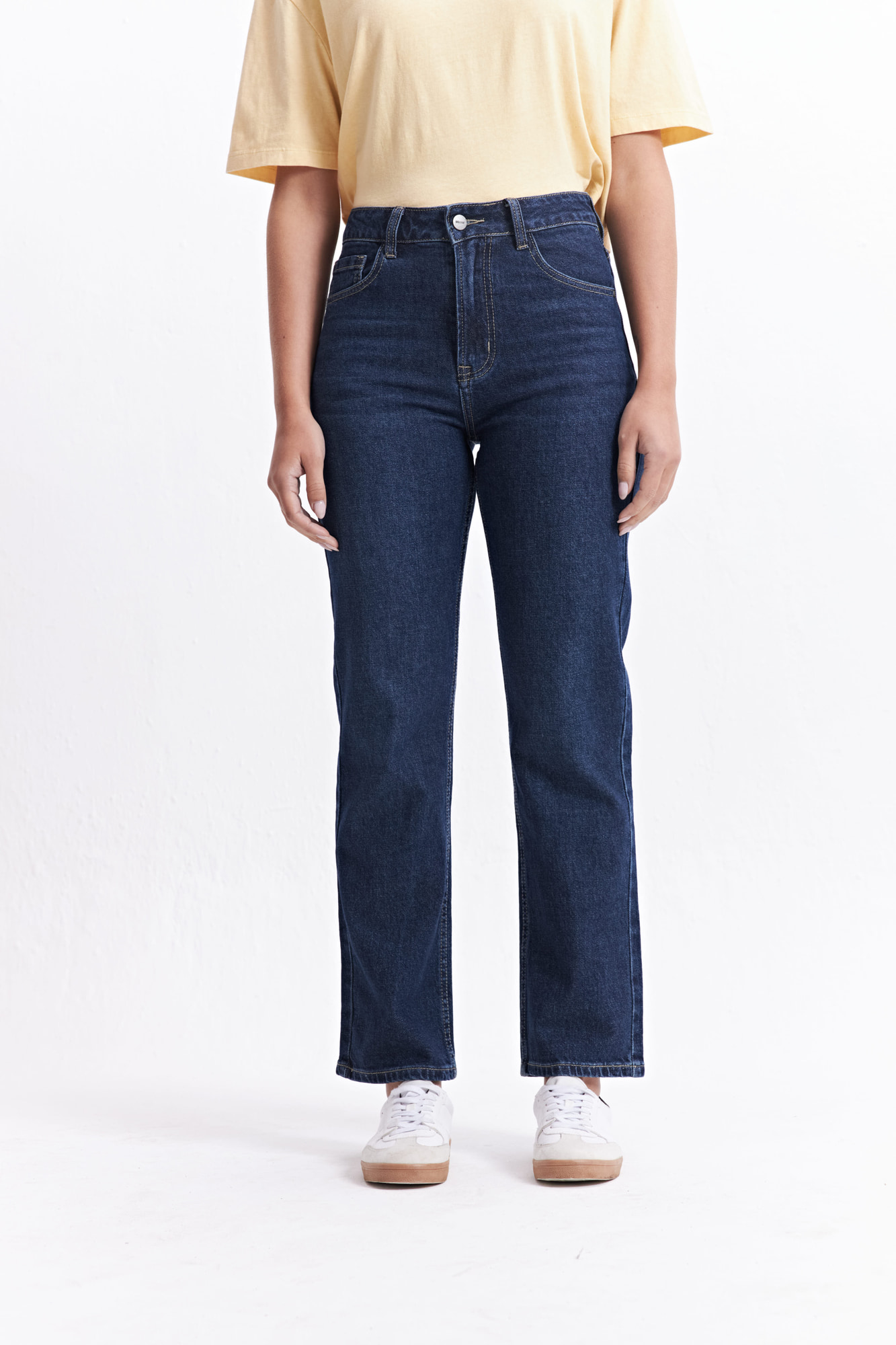 JEAN STRAIGHT RUE