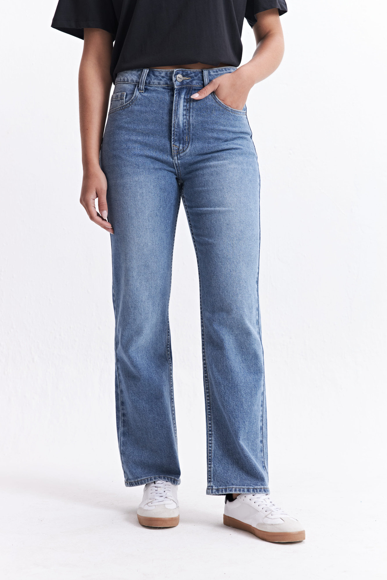 JEAN STRAIGHT RUE