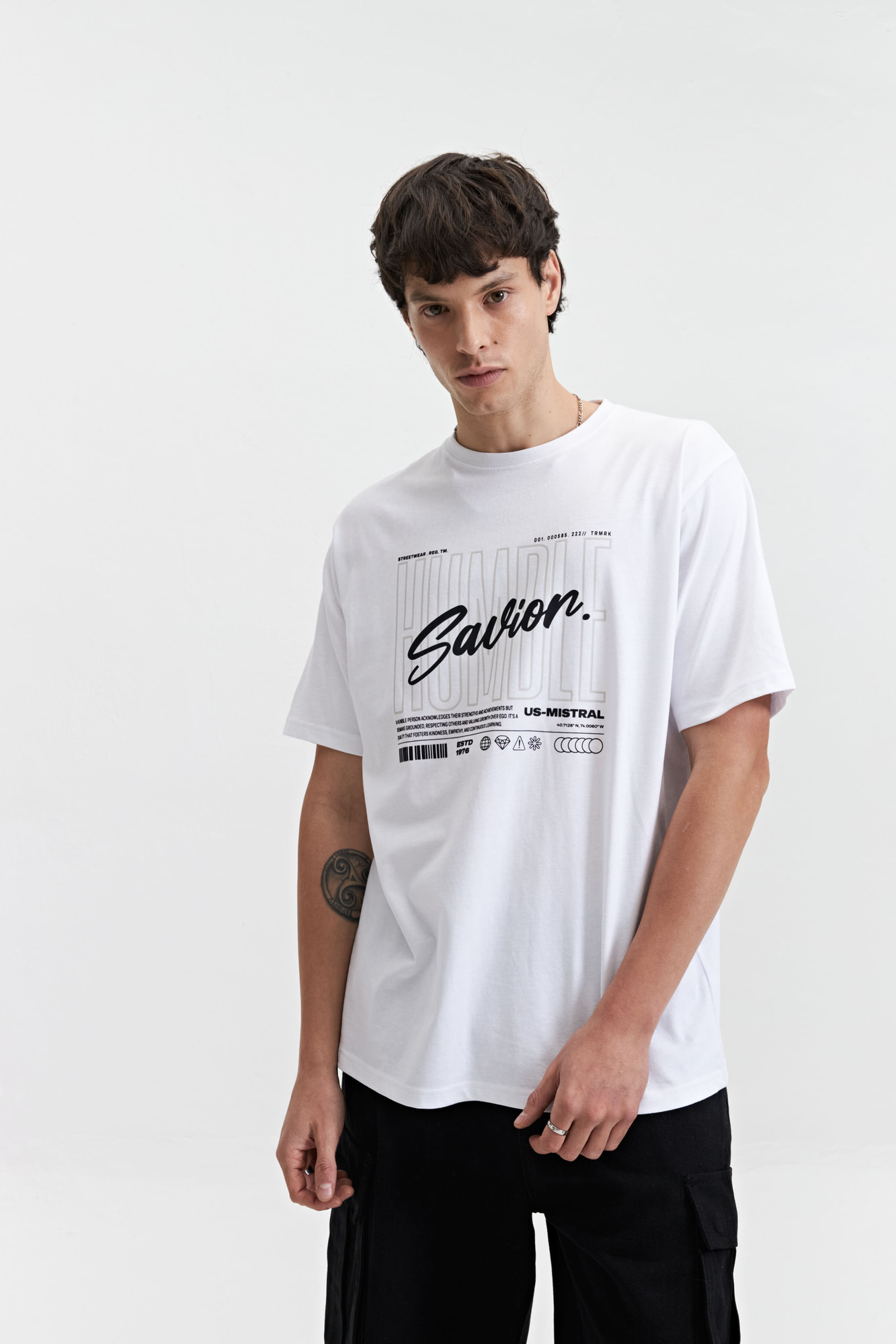 REMERA NEO
