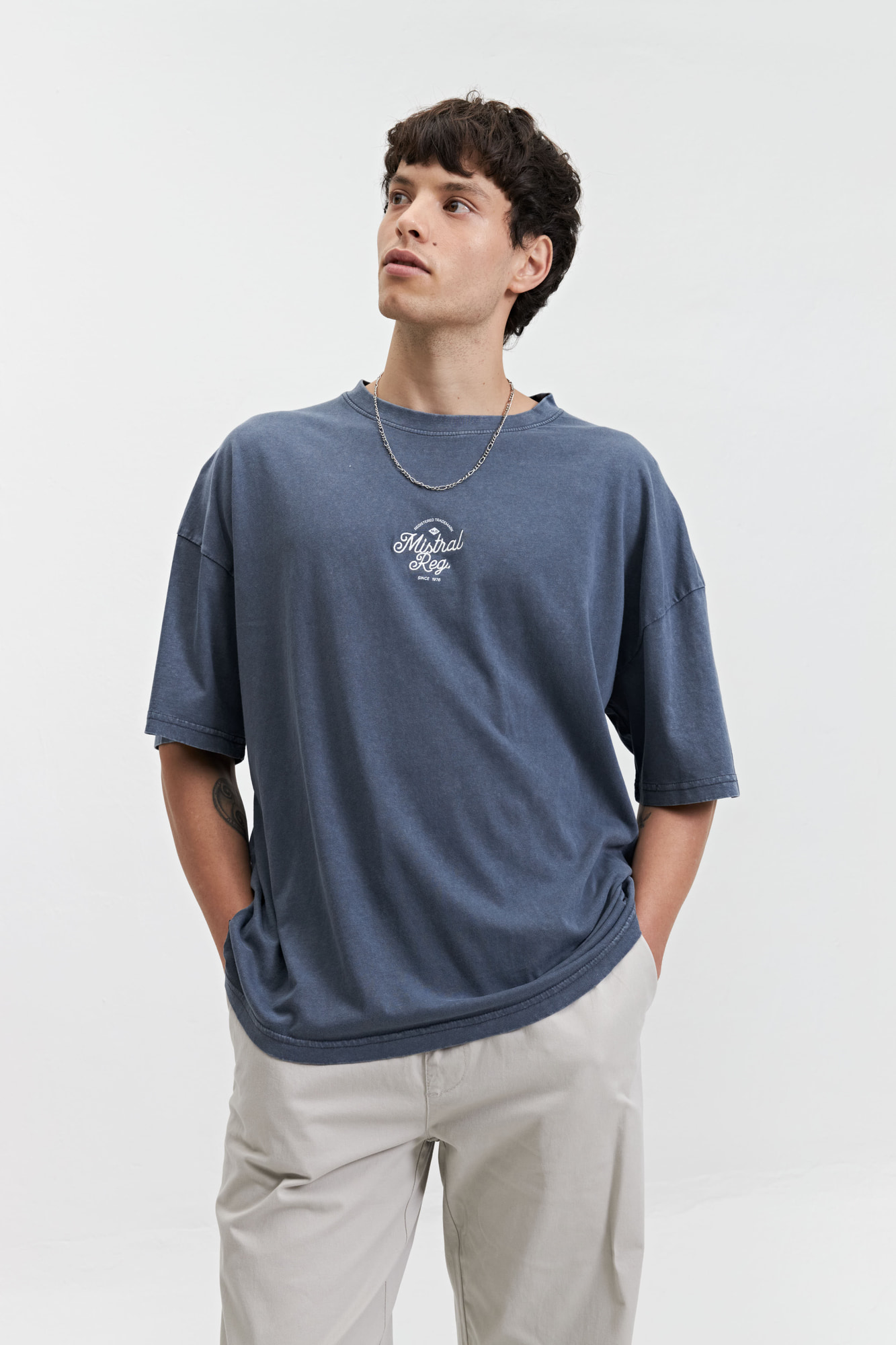 REMERA BOXY THANOS