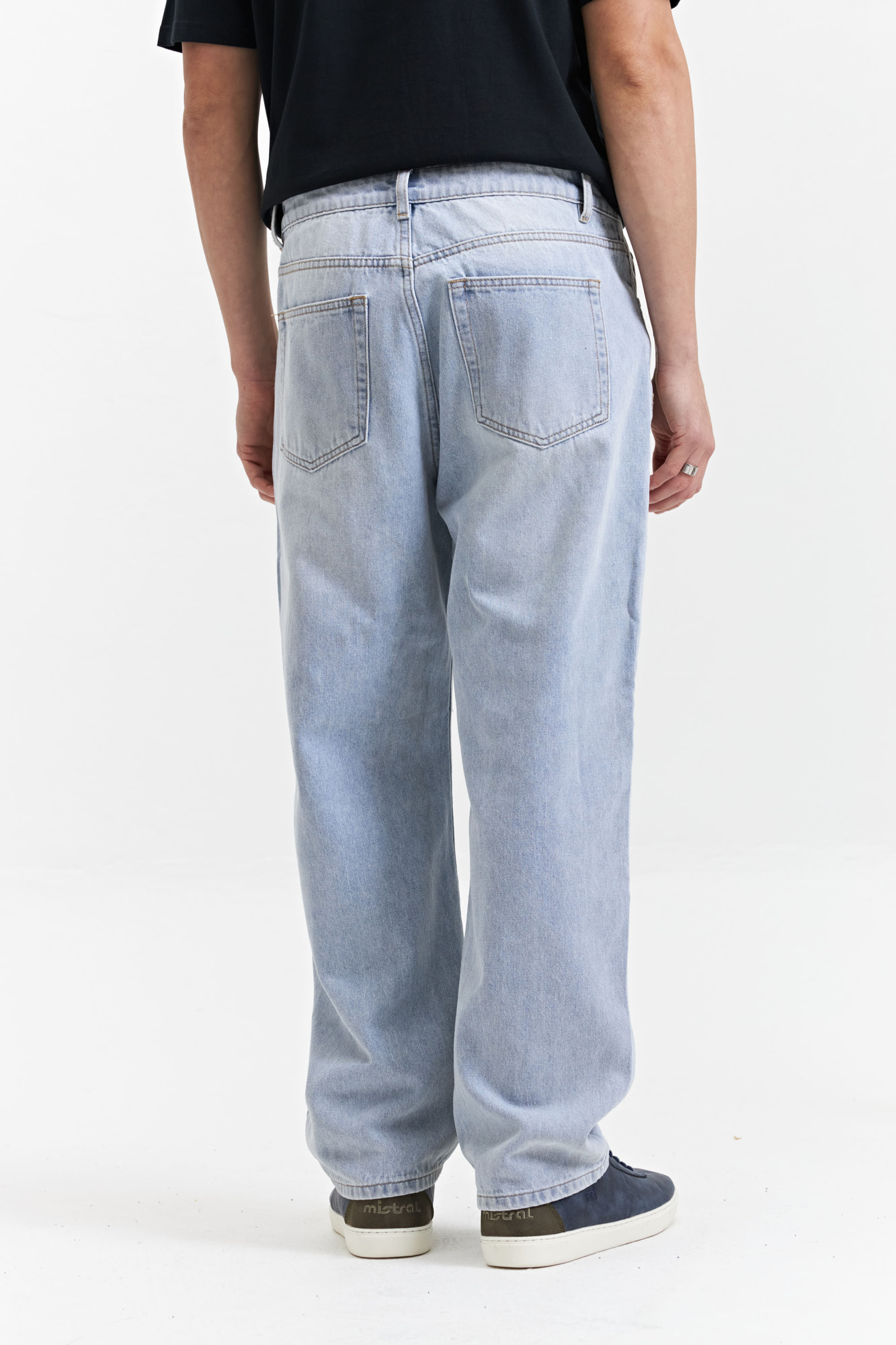 JEAN BAGGY ATILA
