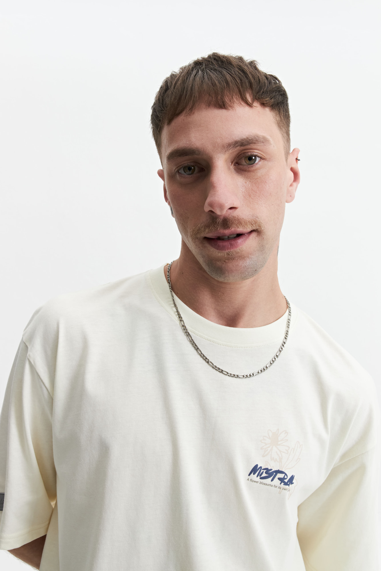 REMERA OVERSIZE KAZMER