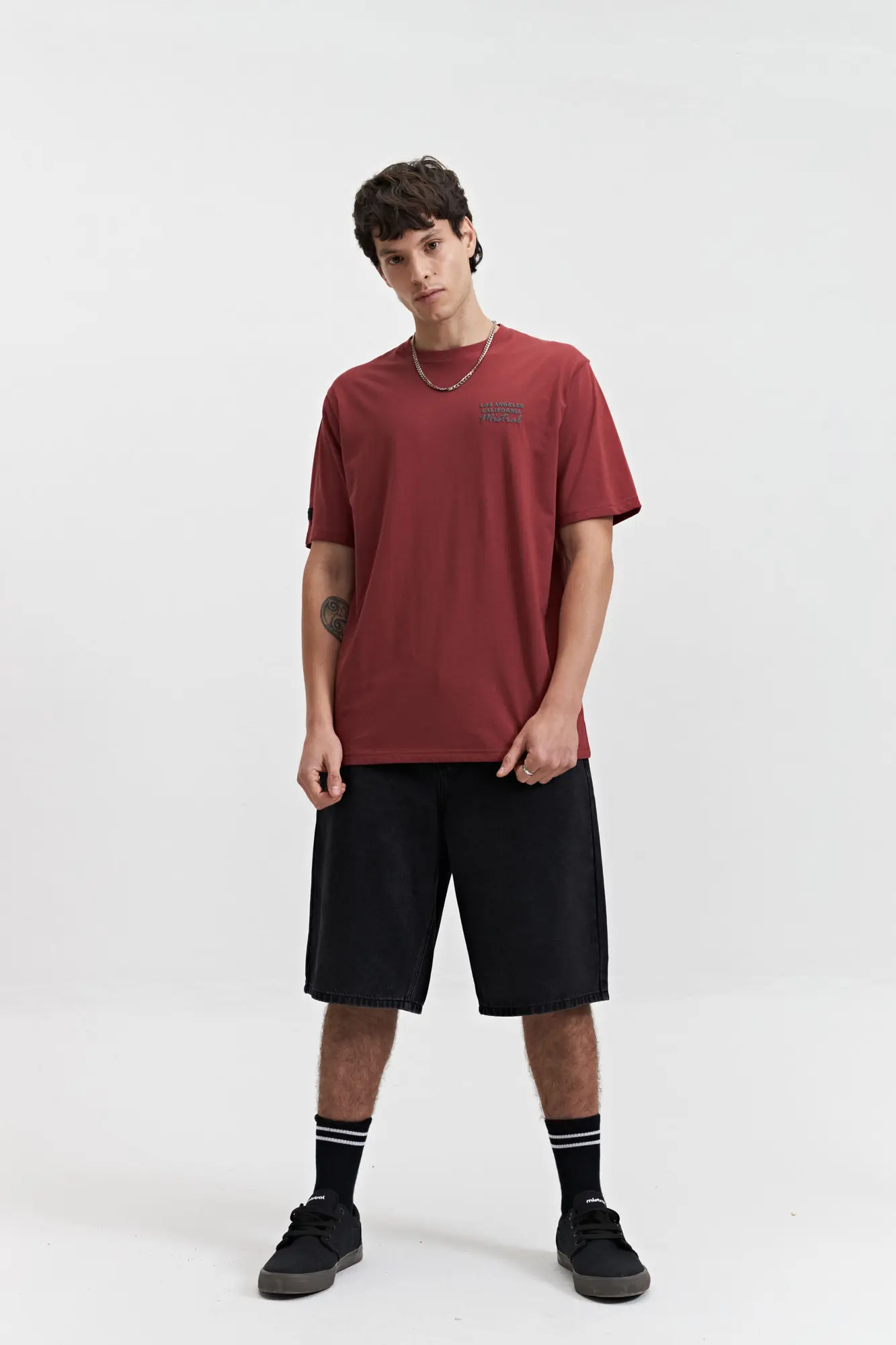 REMERA TALOS