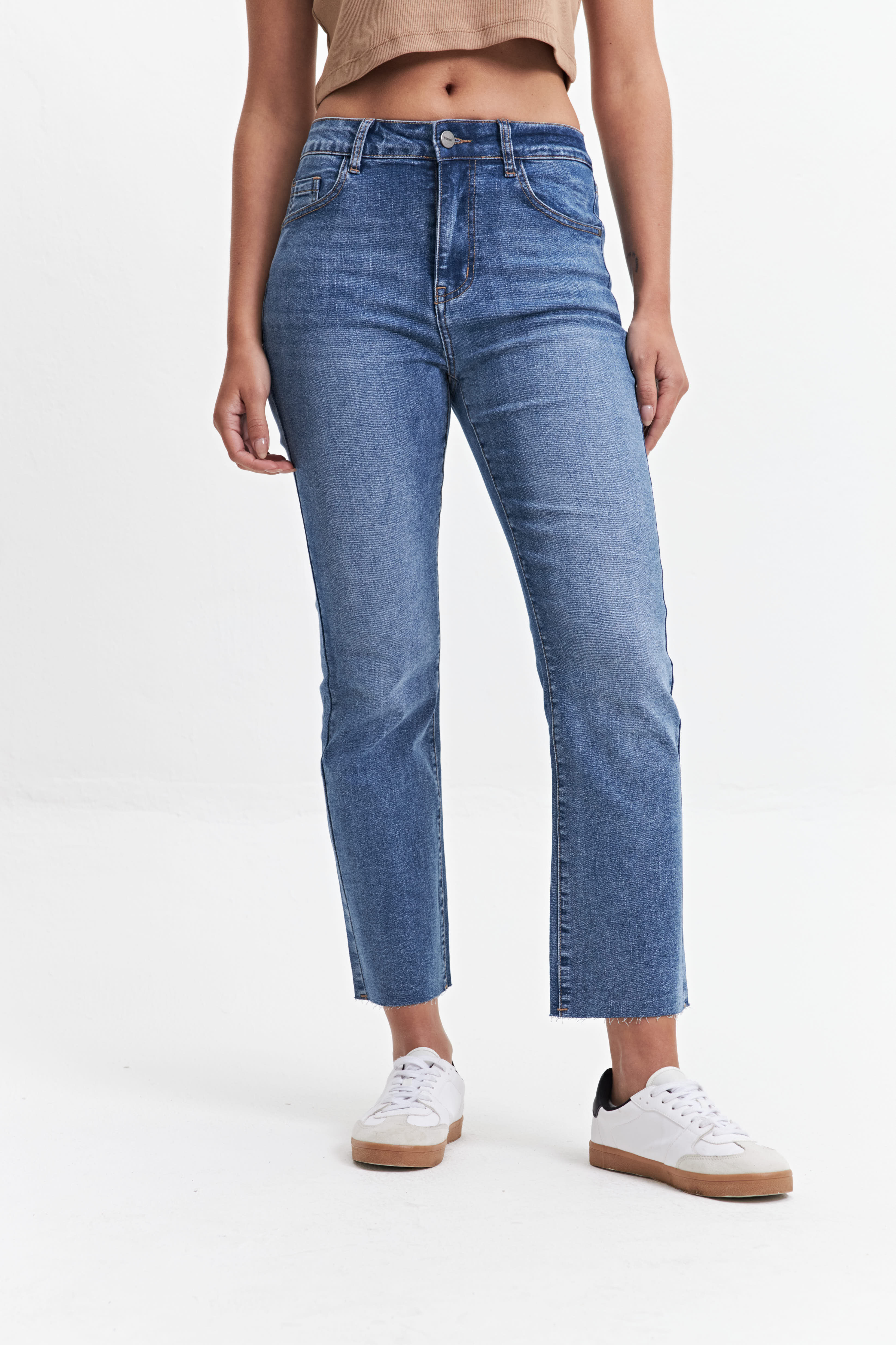 JEAN STRAIGHT DELIA