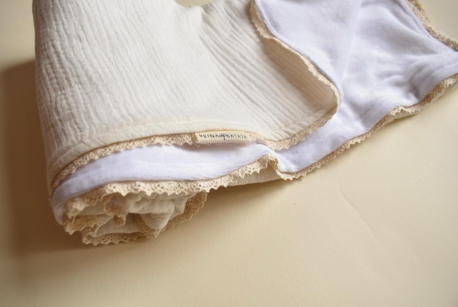 Rebozo LARA con puntilla