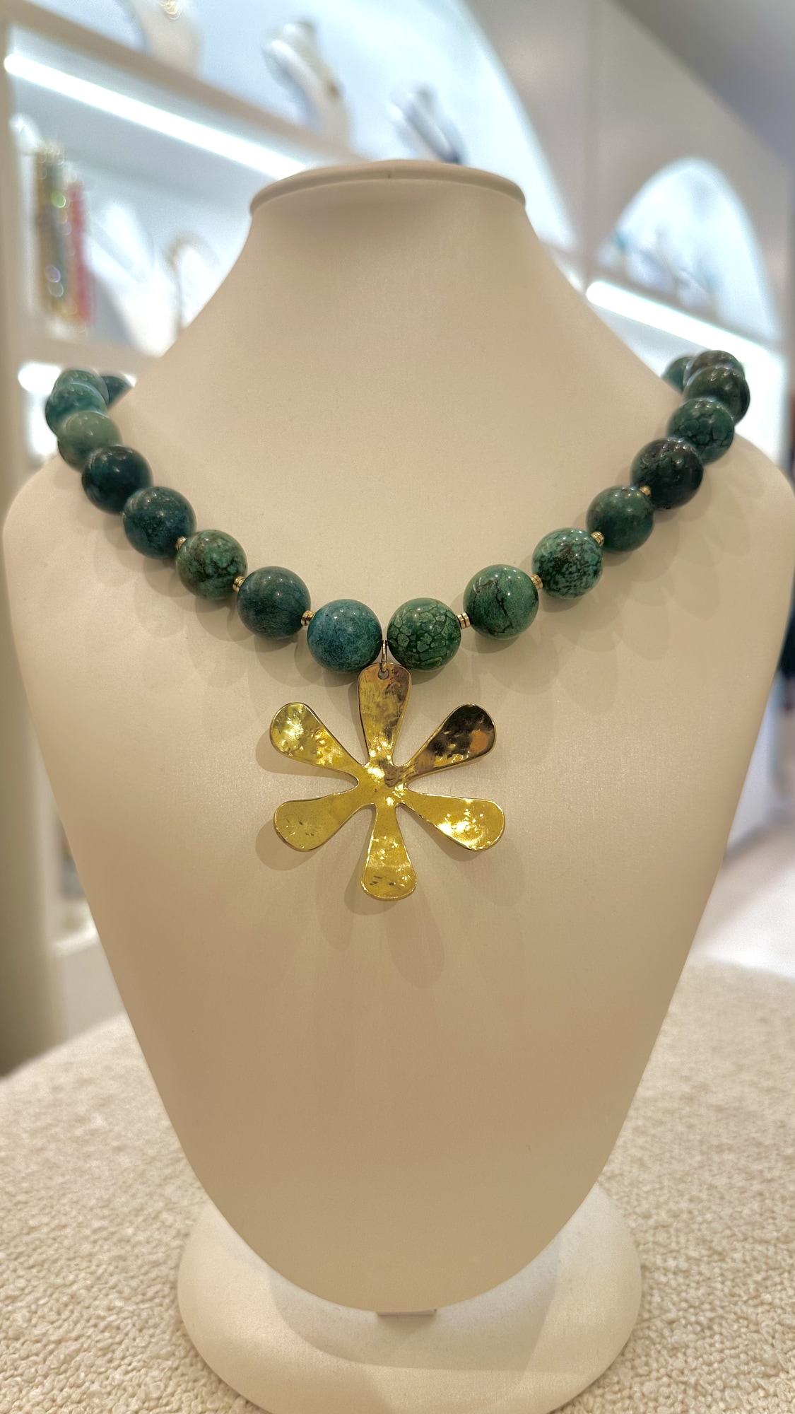 Collar Miska 2
