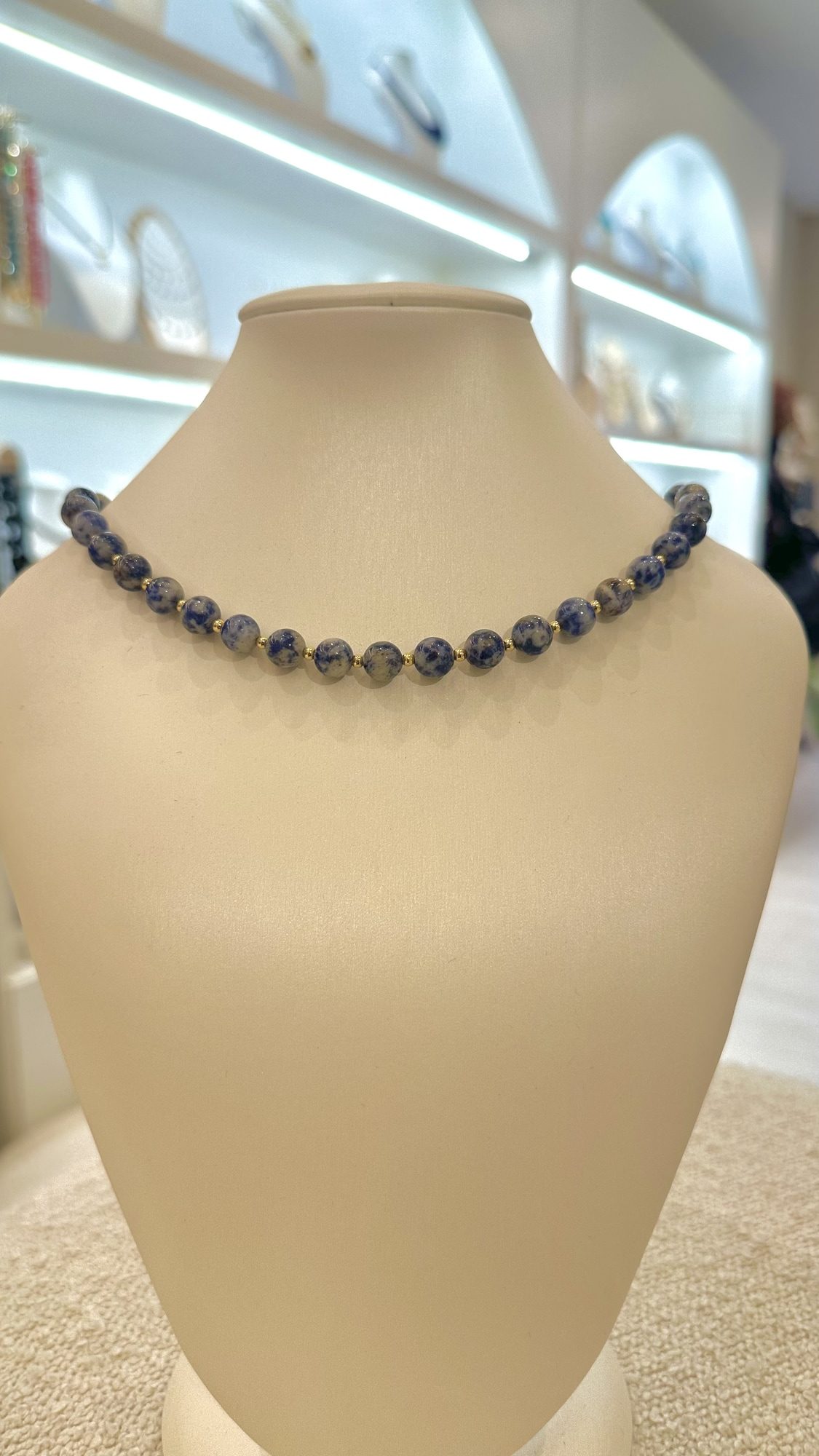 Collar Lapi